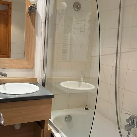 Appartement Résidence Le Centaure - Pour 6 Personnes · Aux Pieds · Sur Le De Belle Plagne Mae-0631 *